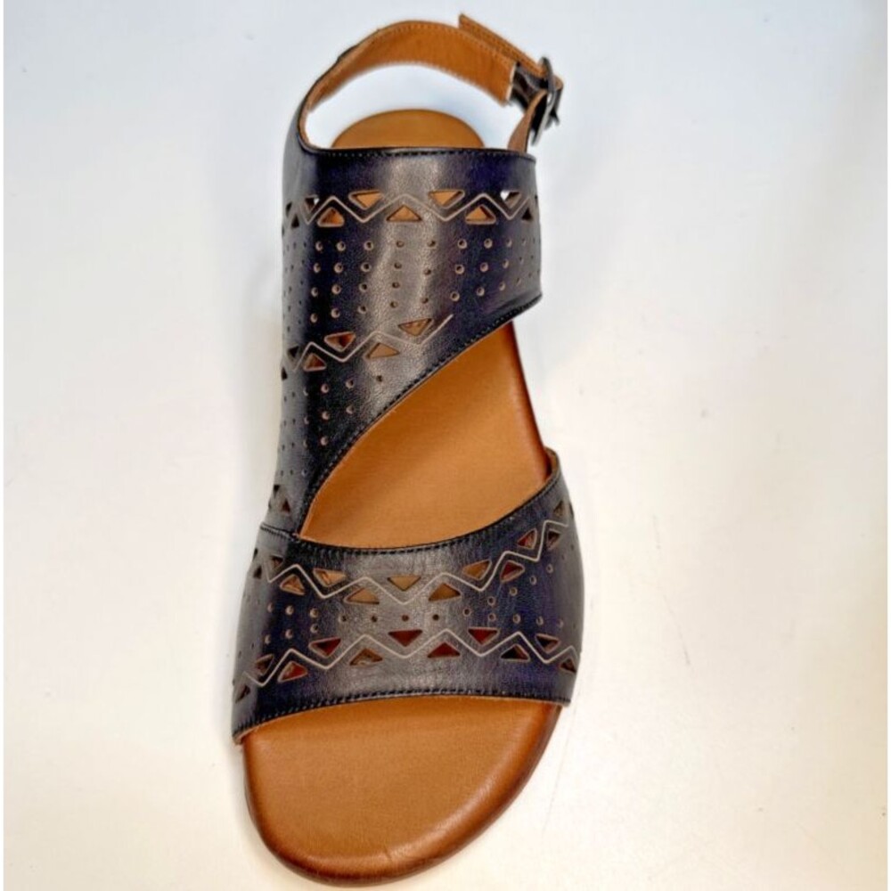 Biza Sandal 37 Leather Laser Cut Ladies US 6-6.5 Black Cushioned Sole NWT
